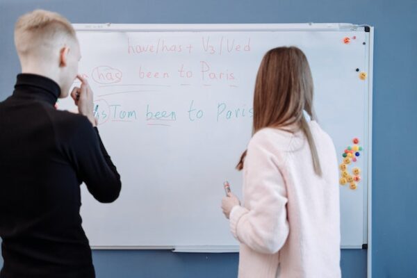 Lekcje z native speakerem – lepsza alternatywa dla klasycznych kursów języka angielskiego?