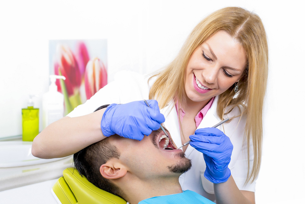 Co jest przyczyną powstawania aft w jamie ustnej?