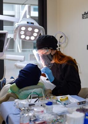 Jakie są etapy powstawania próchnicy zębów?