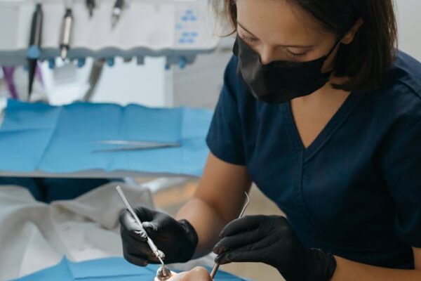 Na czym polega odrzucenie implantu zębowego?