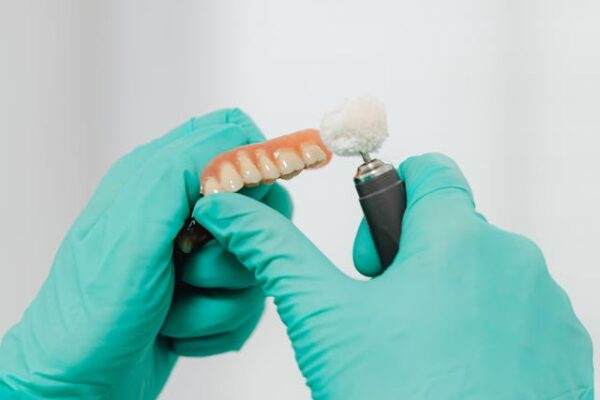 Jak długo trwa podścielenie protezy zębowej?