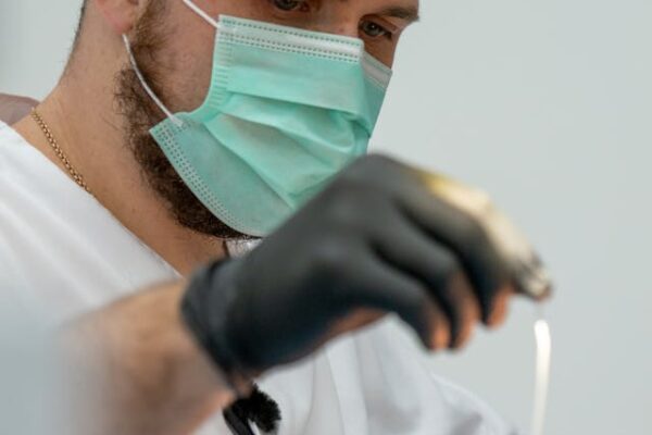 Jakie badania trzeba wykonać przed implantami zębów?
